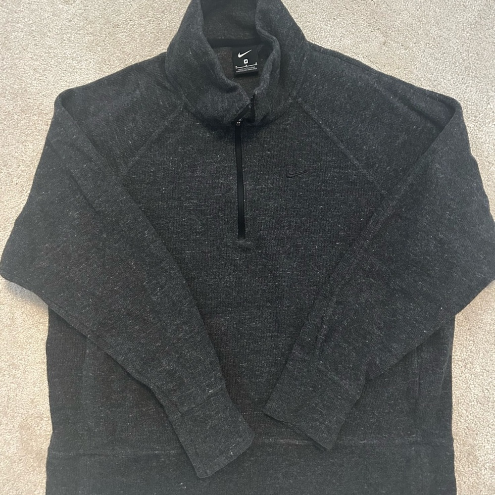Nike Women’s Black half zip